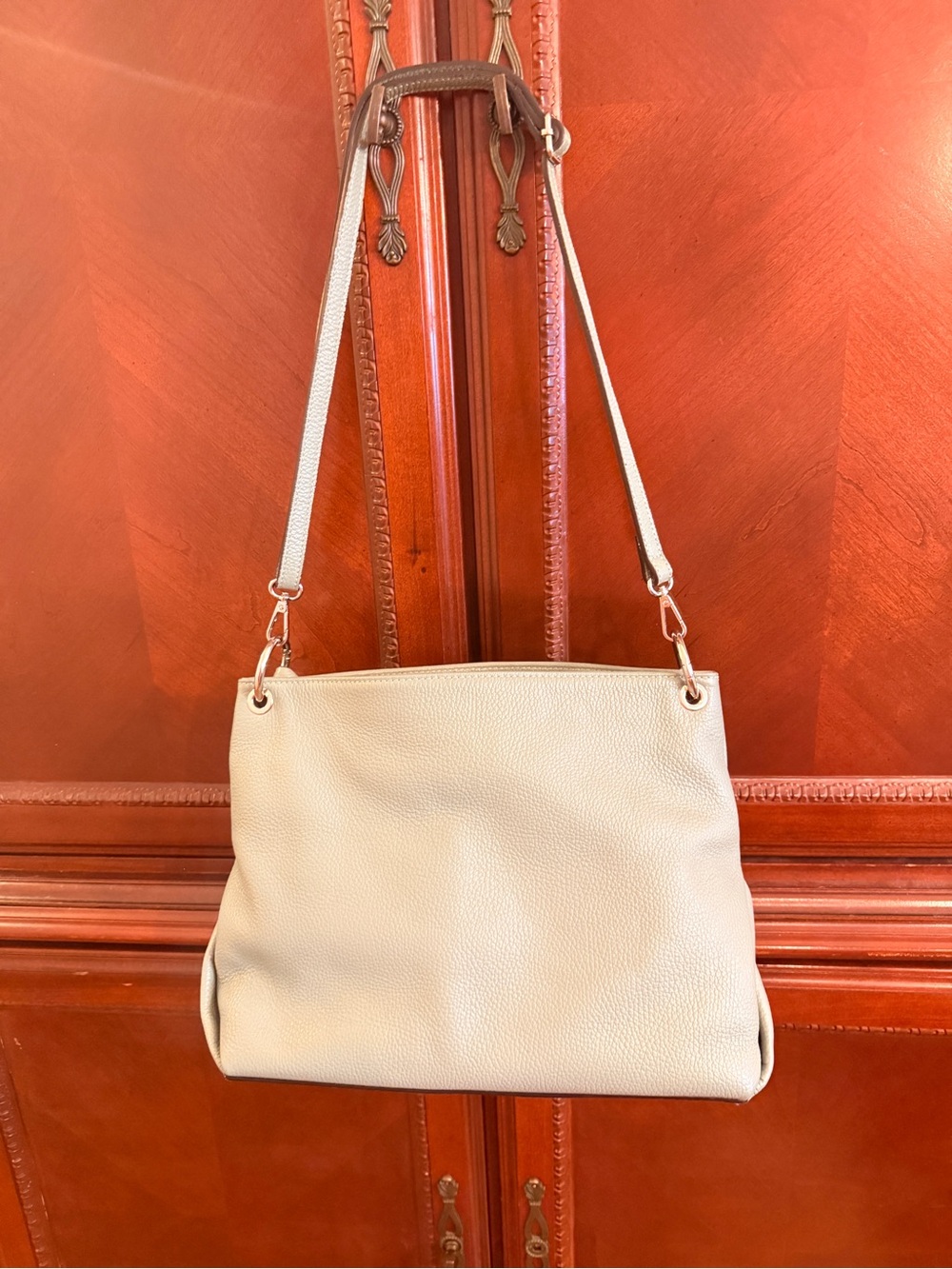 Le Borse di Giulia Genuine
Leather Sage Green
Convertible cross body
Bag NWOT - Picture 7 of 15